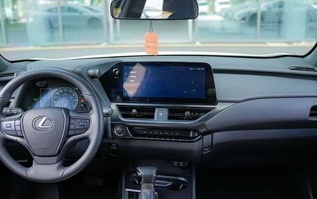 Lexus UX I, 2022 год, 2 580 000 рублей, 7 фотография