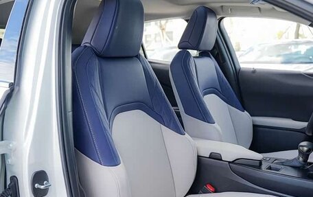 Lexus UX I, 2022 год, 2 580 000 рублей, 11 фотография