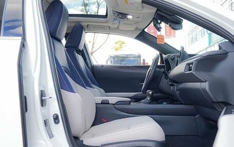 Lexus UX I, 2022 год, 2 580 000 рублей, 18 фотография