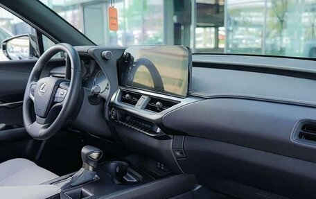 Lexus UX I, 2022 год, 2 580 000 рублей, 15 фотография