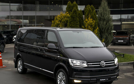 Volkswagen Multivan T6 рестайлинг, 2016 год, 7 455 000 рублей, 3 фотография