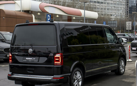 Volkswagen Multivan T6 рестайлинг, 2016 год, 7 455 000 рублей, 5 фотография