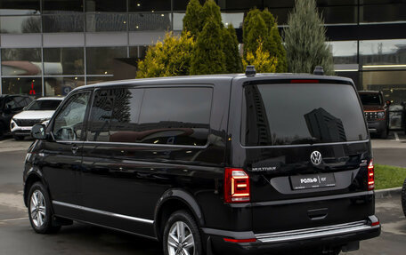 Volkswagen Multivan T6 рестайлинг, 2016 год, 7 455 000 рублей, 7 фотография