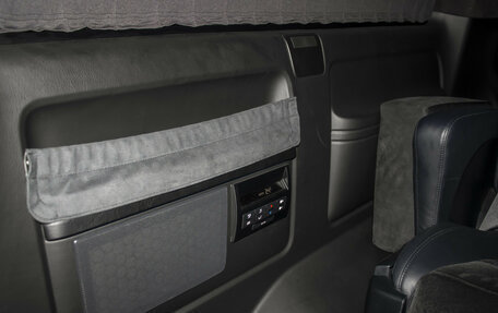 Volkswagen Multivan T6 рестайлинг, 2016 год, 7 455 000 рублей, 19 фотография