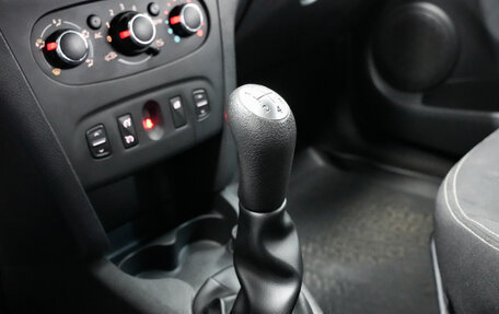 Renault Logan II, 2015 год, 730 000 рублей, 8 фотография