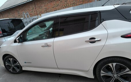 Nissan Leaf II, 2018 год, 1 299 999 рублей, 1 фотография