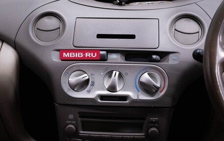 Toyota Platz, 2005 год, 299 000 рублей, 13 фотография