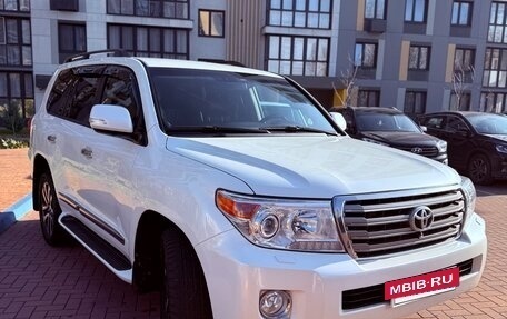 Toyota Land Cruiser 200, 2014 год, 4 600 000 рублей, 3 фотография