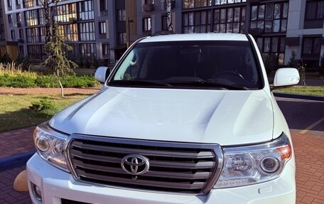 Toyota Land Cruiser 200, 2014 год, 4 600 000 рублей, 2 фотография