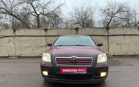 Toyota Avensis III рестайлинг, 2003 год, 400 000 рублей, 1 фотография