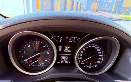 Toyota Land Cruiser 200, 2014 год, 4 600 000 рублей, 31 фотография