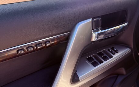 Toyota Land Cruiser 200, 2014 год, 4 600 000 рублей, 25 фотография