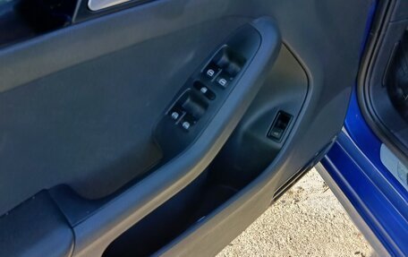 Volkswagen Jetta VI, 2018 год, 970 000 рублей, 2 фотография