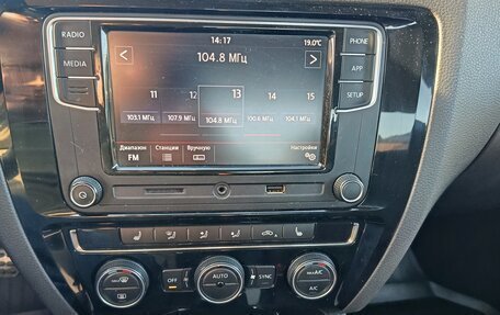 Volkswagen Jetta VI, 2018 год, 970 000 рублей, 15 фотография