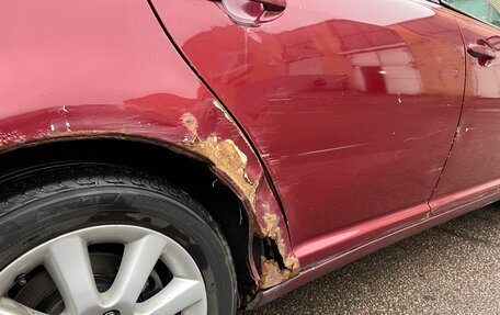 Toyota Avensis III рестайлинг, 2003 год, 400 000 рублей, 5 фотография