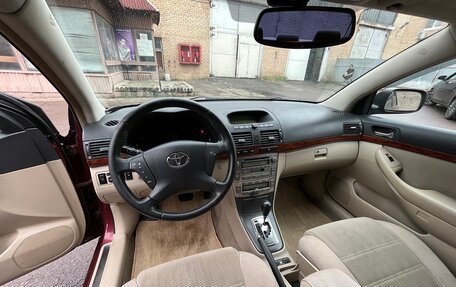 Toyota Avensis III рестайлинг, 2003 год, 400 000 рублей, 18 фотография