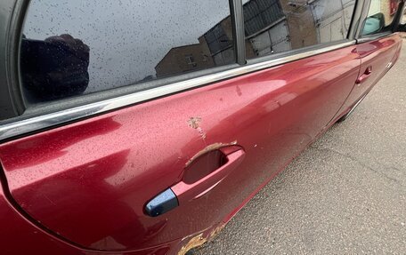 Toyota Avensis III рестайлинг, 2003 год, 400 000 рублей, 33 фотография