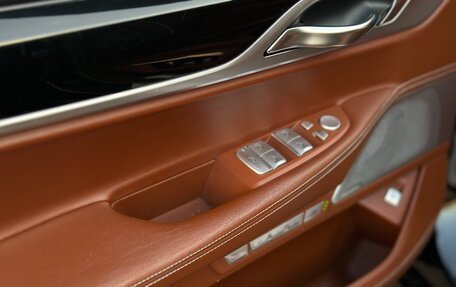 BMW 7 серия, 2017 год, 3 990 000 рублей, 15 фотография