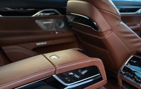 BMW 7 серия, 2017 год, 3 990 000 рублей, 23 фотография