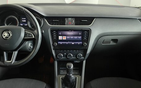 Skoda Octavia, 2018 год, 1 629 000 рублей, 13 фотография