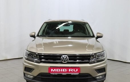 Volkswagen Tiguan II, 2018 год, 2 349 000 рублей, 2 фотография