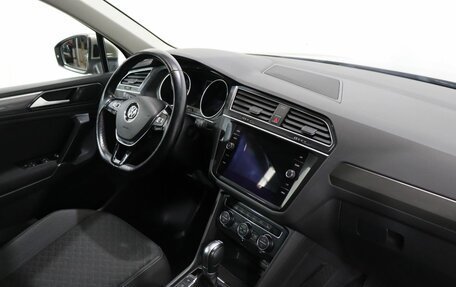 Volkswagen Tiguan II, 2018 год, 2 349 000 рублей, 10 фотография