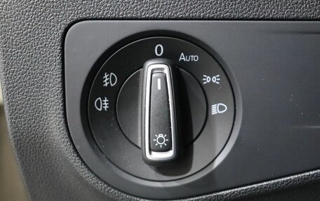 Volkswagen Tiguan II, 2018 год, 2 349 000 рублей, 12 фотография