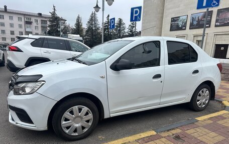 Renault Logan II, 2018 год, 488 000 рублей, 3 фотография