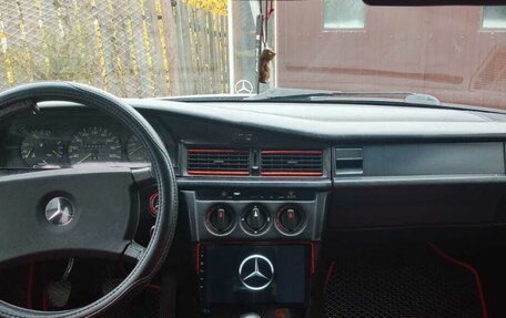 Mercedes-Benz 190 (W201), 1984 год, 350 000 рублей, 2 фотография