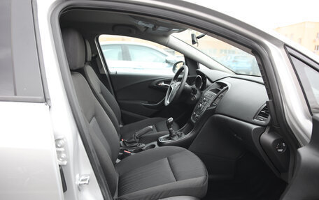 Opel Astra J, 2011 год, 630 000 рублей, 8 фотография