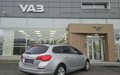 Opel Astra J, 2011 год, 630 000 рублей, 15 фотография