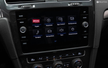 Volkswagen Golf VII, 2018 год, 2 160 000 рублей, 17 фотография
