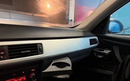 BMW 3 серия, 2007 год, 2 000 000 рублей, 21 фотография