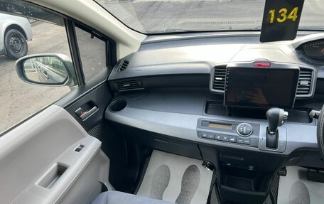 Honda Freed I, 2010 год, 1 099 999 рублей, 14 фотография