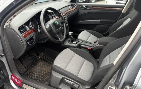 Skoda Superb III рестайлинг, 2012 год, 970 000 рублей, 10 фотография