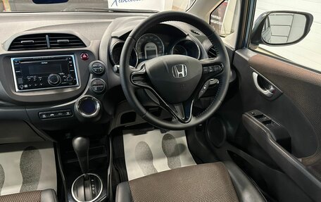 Honda Fit Shuttle I рестайлинг, 2011 год, 1 099 999 рублей, 15 фотография