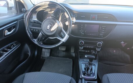 KIA Rio IV, 2018 год, 1 350 000 рублей, 8 фотография