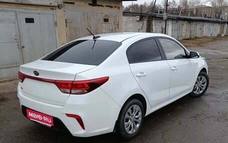 KIA Rio IV, 2018 год, 1 350 000 рублей, 6 фотография