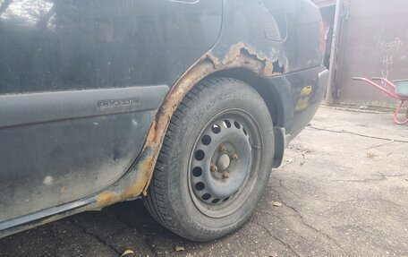 Mitsubishi Carisma I, 2004 год, 80 000 рублей, 3 фотография