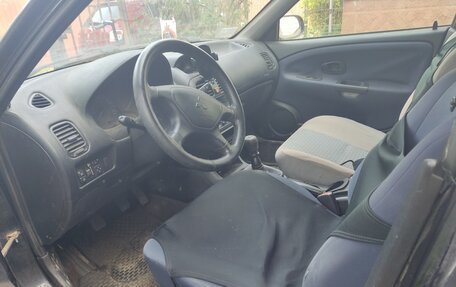 Mitsubishi Carisma I, 2004 год, 80 000 рублей, 8 фотография