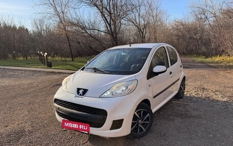Peugeot 107 I рестайлинг, 2011 год, 515 000 рублей, 2 фотография