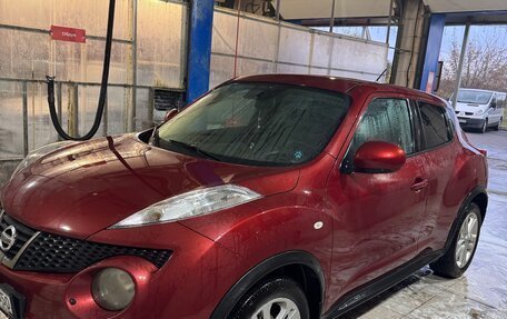 Nissan Juke II, 2011 год, 930 000 рублей, 2 фотография