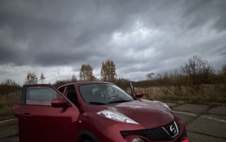 Nissan Juke II, 2011 год, 930 000 рублей, 24 фотография