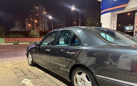 Mercedes-Benz E-Класс, 1998 год, 265 000 рублей, 8 фотография