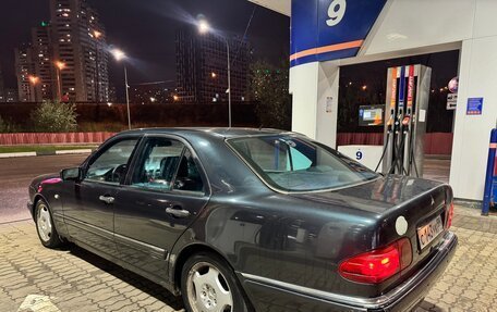 Mercedes-Benz E-Класс, 1998 год, 265 000 рублей, 7 фотография