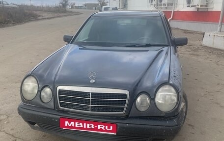 Mercedes-Benz E-Класс, 1996 год, 200 000 рублей, 2 фотография