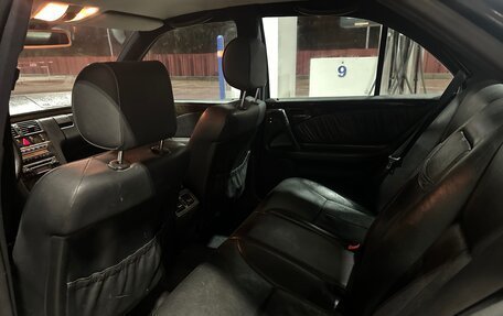 Mercedes-Benz E-Класс, 1998 год, 265 000 рублей, 18 фотография