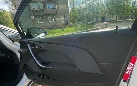 Opel Astra J, 2012 год, 550 000 рублей, 10 фотография