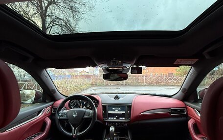 Maserati Levante I, 2022 год, 15 800 000 рублей, 2 фотография