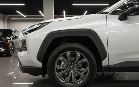 Toyota RAV4, 2025 год, 4 290 000 рублей, 24 фотография